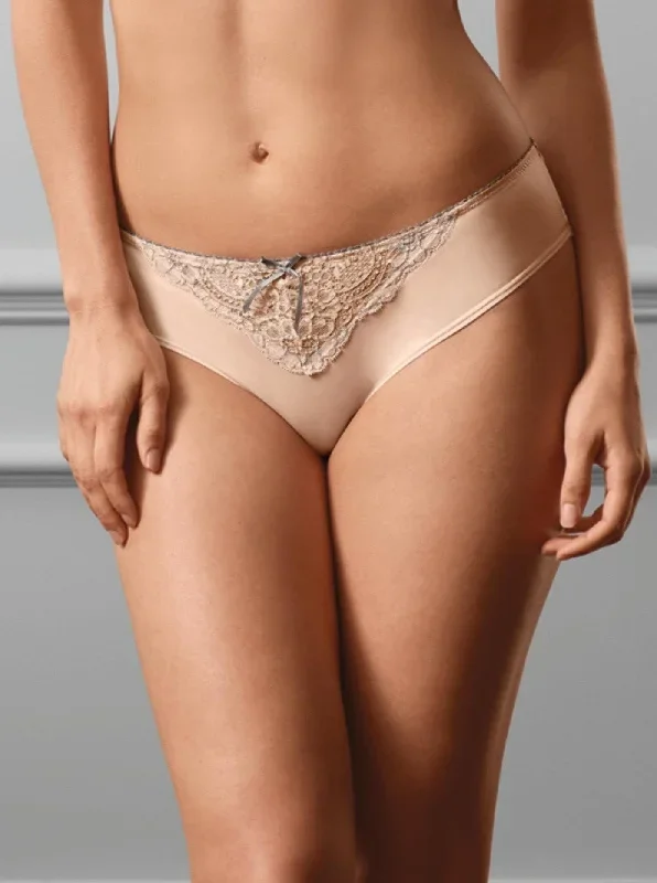 Amoena Alina Brief